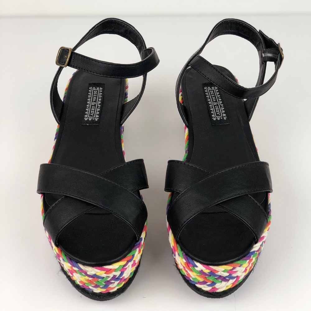 DEENA & OZZY BLACK SANDAL W/ MULTI COLOR PLATFORM